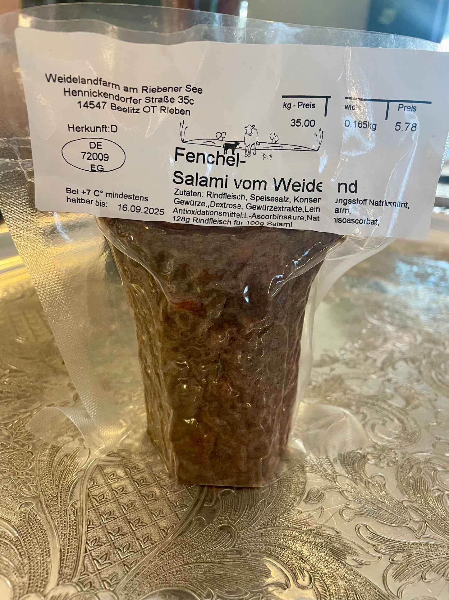 Walnuss-Salami-vorrätig